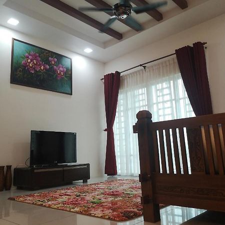Kasih D'Sarina Villa Jitra Exteriör bild